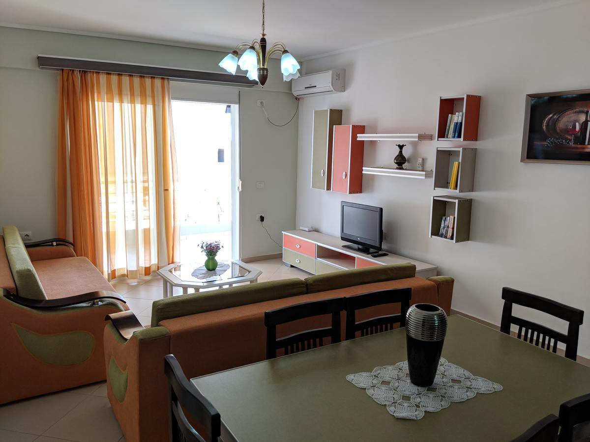 Seafront Apartment Sarandë エクステリア 写真