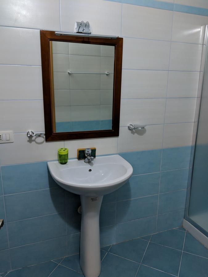 Seafront Apartment Sarandë エクステリア 写真